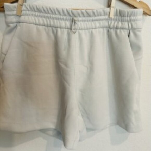 lululemon athletica Pants - Lululemon softstreme highrise shorts